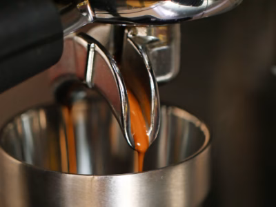 Cafetera profesional en Bolivia: cómo elegir la correcta y evitar perder dinero al comenzar